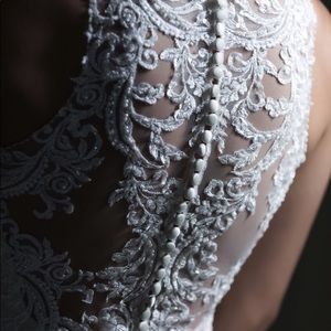 Wedding Dress- Essence of Australia- Style D2174